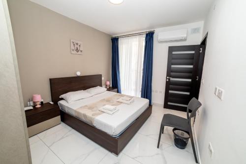 Ένα ή περισσότερα κρεβάτια σε δωμάτιο στο New 3 Bedroom apartment A1