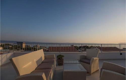 Lovely Apartment In Podstrana With Wifi