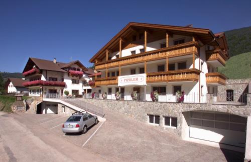 Gallery image of Garni-Hotel Pichler in Ortisei