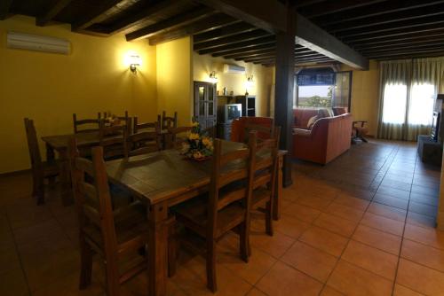Restaurant o un lloc per menjar a El Rincon Del Villar