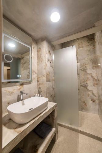 Ένα μπάνιο στο Trikala mall suites