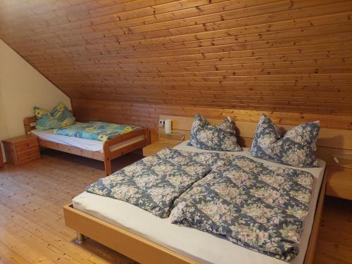 Postel nebo postele na pokoji v ubytování Ferienhaus Höfler