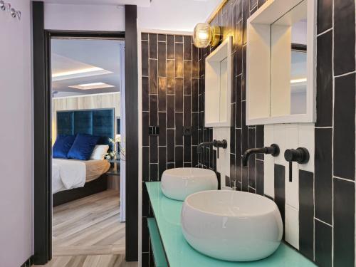 Koupelna v ubytování Special Sky Suite - Sea & Mountain Views- Torremolinos Center