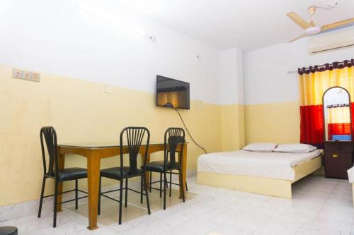 Кровать или кровати в номере hotel al-sarwar