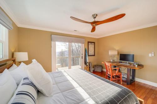 Katil atau katil-katil dalam bilik di 5 Mi to Dtwn Pet-Friendly Gem in Blowing Rock!