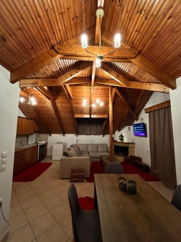 Gallery image of Σοφίτα στο χωριό in Karpenision
