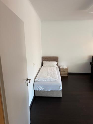 Fotografia z galérie ubytovania Schöne 3-BR Wohnung 1 Minute zur U-Bahn vo Viedni