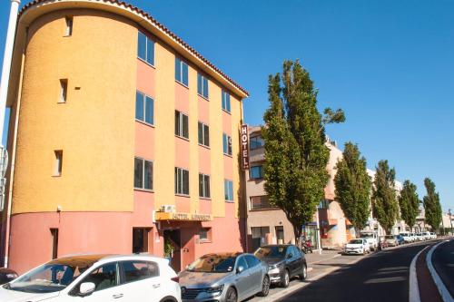 Fotografie z fotogalerie ubytování Hôtel kennedy v destinaci Perpignan