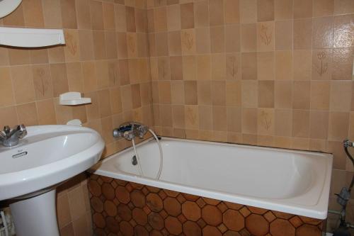 Ένα μπάνιο στο SP150-007 Studio 2 couchages SAINT PIERRE LA MER