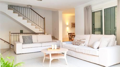 Family Townhouse Los Corales, 4BR, Los Cristianos, Pool, Private Jacuzzi