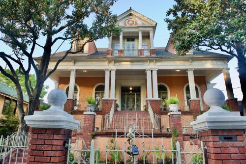 Το κτήριο όπου στεγάζεται  το bed & breakfast