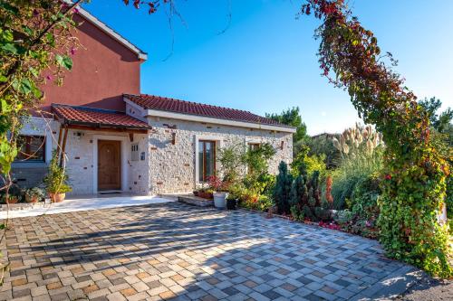 Villa Pamaroka