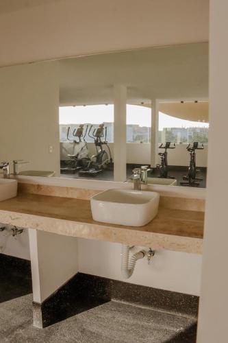 Φωτογραφία από το άλμπουμ του Modern Tulum Apt Sleeps 2 σε Tulum
