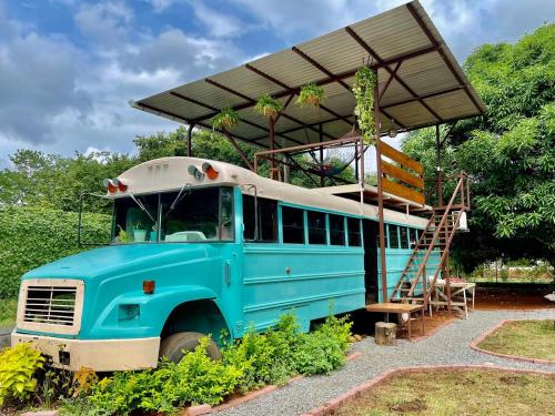 Φωτογραφία από το άλμπουμ του Busglampingcr σε Santa Clara