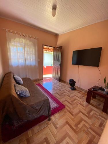 Televisyen dan/atau pusat hiburan di Casa Vale dos Peões Lumiar