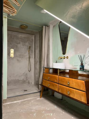 Charming and Design Attic Loft Central Milan in coolest area Navigli Ticinese photo 14