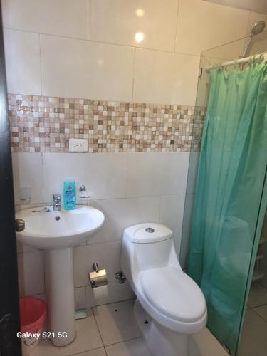 Bilik mandi di Solo para dos