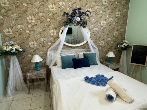 Postel nebo postele na pokoji v ubytování Blue Laguna Inn