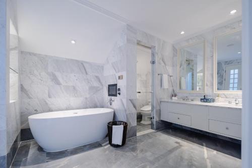 Ένα μπάνιο στο NARADA Resort Shanghai Hotel Disney Store