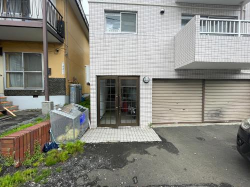 Minami-jūichijōにあるレジデンス平岸の戸付き家