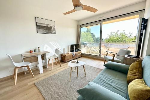 T2 refait à neuf À 2 pas du bourg et des plages