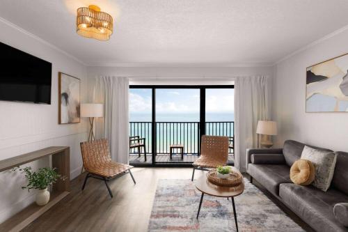Гостиная зона в Wyndham Garden Fort Walton Beach Destin