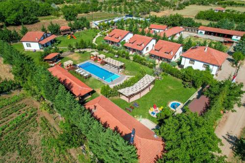 Swimmingpoolen hos eller tæt på Tefenni Villas & Hotel