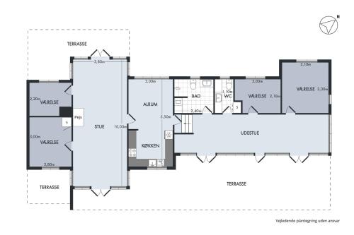 a floor plan of a house at Welcoming Holiday Home Right Down To The Water in Rørvig