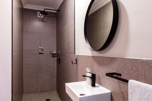Bilik mandi di Murray Street 137 Guesthouse