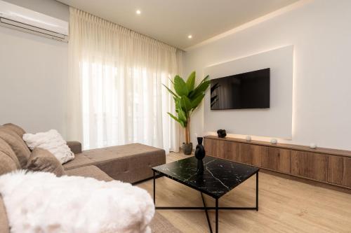 Allure Mitropoleos by G&O