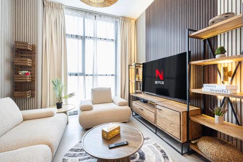 1BR Private Apartment in Al Mamsha - The Nest