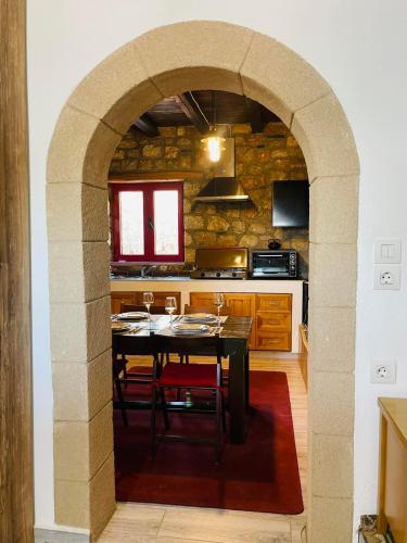 Η κουζίνα ή μικρή κουζίνα στο Thomas house