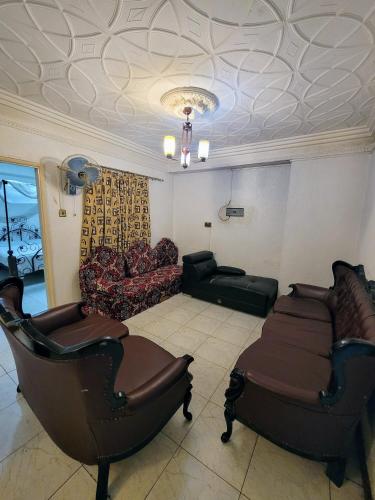 Χώρος καθιστικού στο Nairobi Glory Palace Hotel