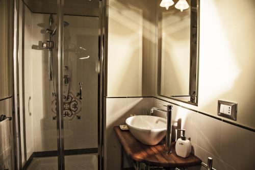 Ванна кімната в Art Fashion House Luxury Rooms