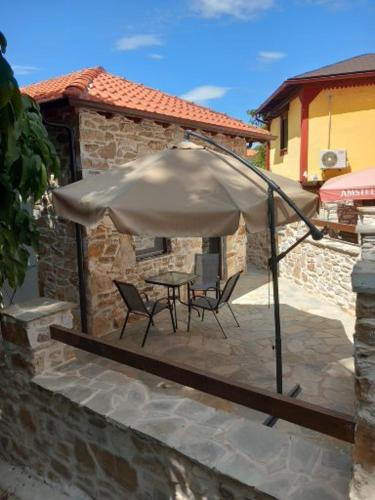 Αίθριο ή υπαίθριος χώρος στο Annousa's House & Studios