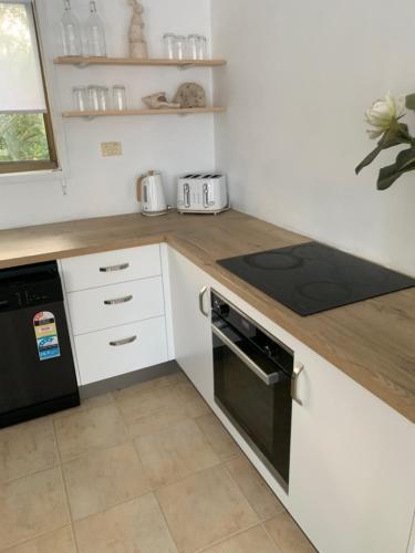 Dapur atau dapur kecil di Home Away From Home