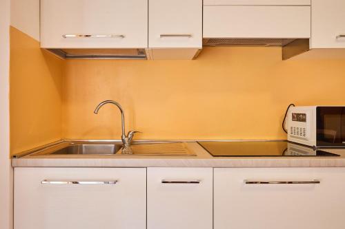 Una cocina o cocineta en Ghiacci Vecchi Residence