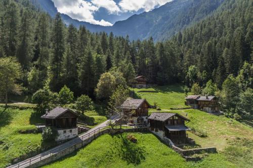 an aerial view of a village in the mountains at Baita Mas Sora Sass in Rabbi