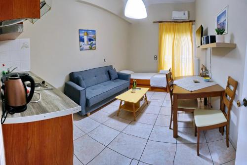 Gallery image of Sourada Studios in Mytilini