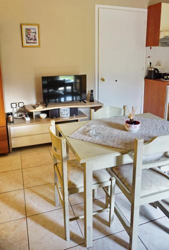 Gallery image of Sourada Studios in Mytilini