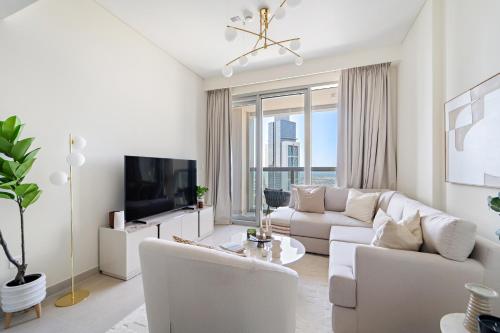 Modern 1BR Near Dubai Mall & Dubai Fountain