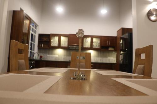 Η κουζίνα ή μικρή κουζίνα στο Gala Villa 69 Mirissa
