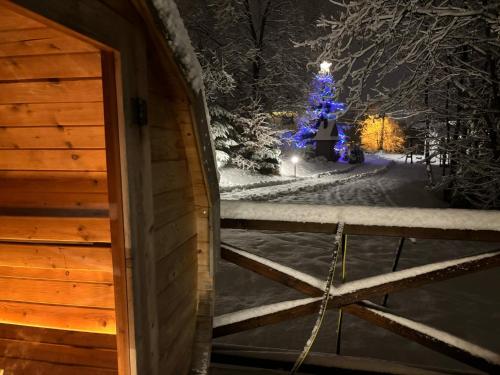 冬のU Parów Sauna & Jacuzziの様子