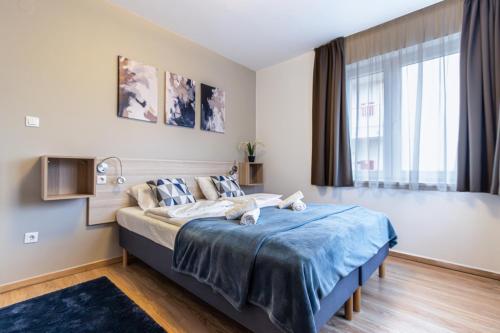 Corvin-Luxe, 3 Bedroom Apartment in City Center