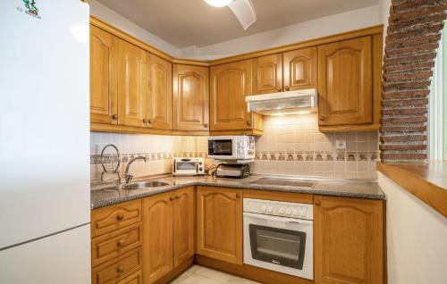 Lovely Apartment In Benalmádena With Wifi