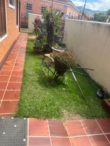 Jardin de l'établissement Casa com lareira em São Bento