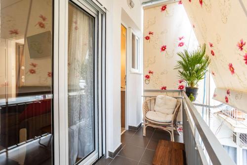 Elena's Cozy & Central Nest