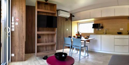 Photo de la galerie de l'établissement Camping - Piscine - eeig0e, à San-Nicolao