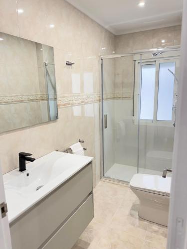 Rioja centro Ayuntamiento by Apartamentos Logrono
