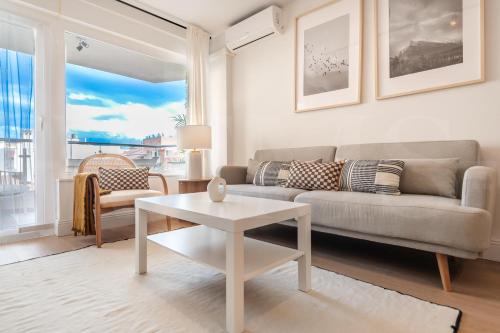 Apartment with balcony, close to the beach by REMS